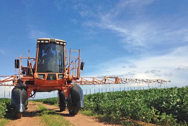 660px-4.-emersonbegnini-poison-3875609_1920 animals